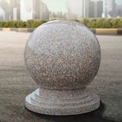 石材求购：广场石球